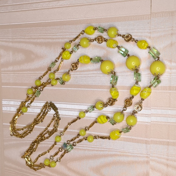 Vintage 50s Yellow Glass Beaded Necklace Long Mid Century Modern Triple Strand - Picture 10 of 11